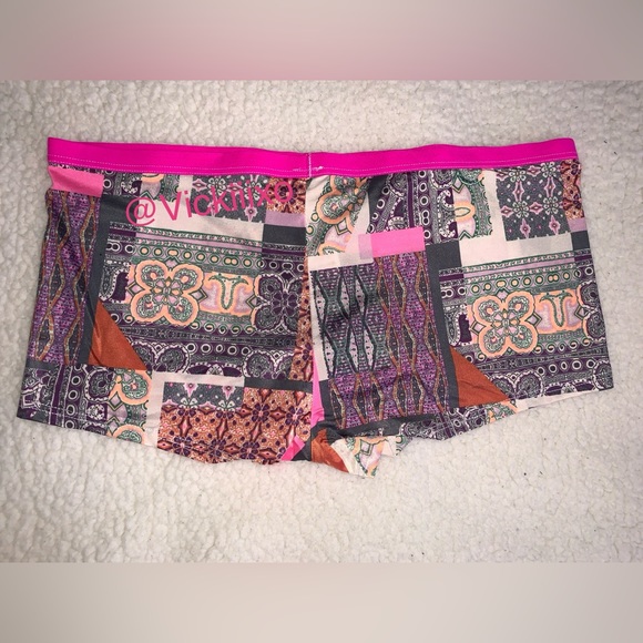 Victoria’s Secret Shortie panty - Picture 5 of 5